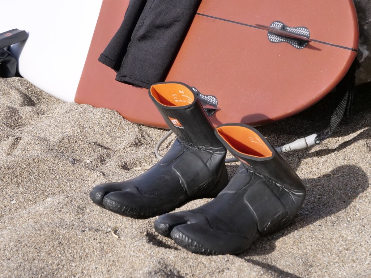 Bien choisir ses chaussons MDNS Dryskin pour le surf - HawaiiSurf
