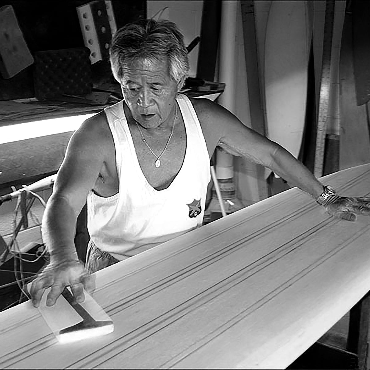 Pourquoi Donald Takayama est un mythe du longboard : L’héritage d’une légende du surf - HawaiiSurf